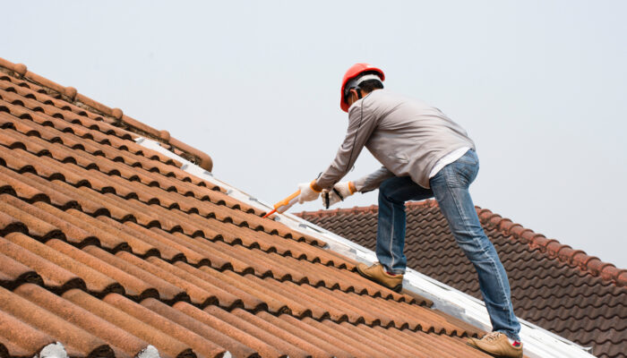 Roof Maintenance, Cleaning & Homeowners Insurance: What You Need to Know | A. Brooks Construction Kanga Roof